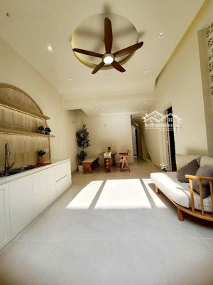 bán nhà bình tân - 5x15 - 3 tầng - ngay hương lộ 2 - hẻm 6m - giá nhỉnh 6 tỷ.