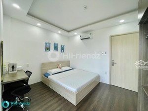 cho thuê phòng ban công thoáng tách bếp riêng full nội thất cao cấp view sông đẹp có thang máy