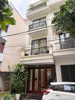 bán nhanh nhà mới siêu đẹp ngay trung tâm phố cổ hà đông, 4.5 tầng thang máy, nội thất đẹp ô tô vào