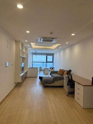 cho thuê căn hộ 2pn ban công đông nam cực thoáng flc cầu giấy