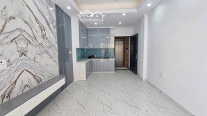 nhổn- nam từ liêm- hn
nhà đẹp lô góc 6 tầng thang máy,2 mặt ngõ 8 phòng ngủ