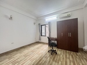 bán nhà phố ngọc lâm long biên