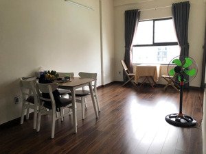 cho thuê căn hộ 1pn, view đông nam mát mẻ, có ít nội thất, giá 4 triệu/tháng