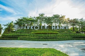 em chính chủ bán căn 2 ngủ hoa hậu,82m rẻ nhất dự án, tầng đẹp,hướng mát,view biệt thựlh:0982648089