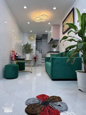 chỉ 4tỷ3-nhà đẹp 5tầng-sổ riêng 26m2-phố minh khai-gần chợ mơ-ngõ thông rộng