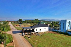 cần ra gấp mảnh sát trường mầm non do kẹt tiền!!!!