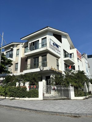 hàng chính chủ bán biệt thự hà đông 680m2, đường lớn, view vườn hoa, nhỉnh 100 tỷ rẻ nhất hà đông