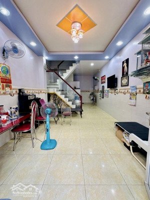 gấp bán qua nhà mới hẻm trước nhà 5m phạm văn hai 3 tầng chỉ 6.9 tỷ tl