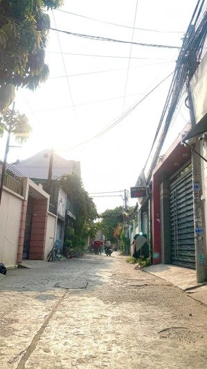 bán nhà hiệp bình chánh, đường số 11, thủ đức, 207m2 (cấp 4 ) giá 9,5 tỷ