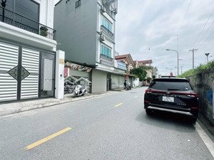 bán đất mặt phố ngọc thụy, long biên , 70m chỉ 12.x tỷ ô tô tránh kinh doanh bất chấp