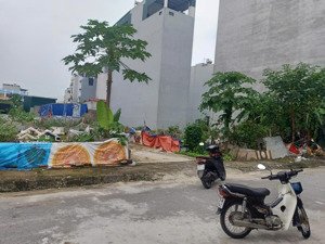 siêu phâm bán đất phố đức thượng thượng diện tích 60m2 mặt 5m ô tô tránh vỉa hè rộng kinh doanh sd