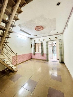 hàng hiếm linh chiểu 45m2 nhà 2 tâng ngay kdc him lam, gọi ngay 