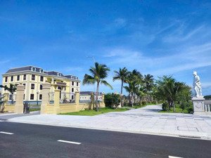 còn duy nhất nền góc 2 mặt tiền view biệt thự