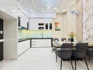 hiếm có! láng hạ đống đa , gần ô tô, nhà mới vào ở luôn, có sân để xe, 4 ngủ full công năng.