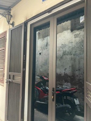 bán nhà riêng 21m2 chính chủ tại đường lĩnh nam, hoàng mai