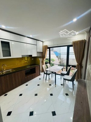 bán nhà phú diễn, dt: 30/35m², 5 tầng thang máy, ô tô đỗ cửa, ngõ thông kinh doanh cực tốt