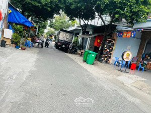 hẻm nhựa 8m thoại ngọc hầu (4m x 20m vuông) nhà cấp 4