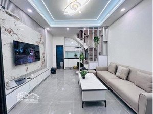 bán nhà trương định 6 tầng siêu đẹp ở luôn - giá chỉ 6.95 tỷ ( còn thương lượng )