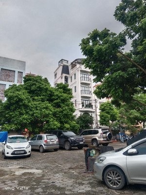 kinh doanh ngã 5 hà trì trung tâm sầm uất