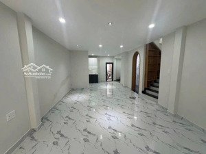 nhà mới đẹp - nguyễn thái sơn - 4x10m - 3pn 3wc - 10 triệu - hằng xem nhà