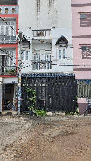 bán nhà đường trường chinh, gần chợ nhà thờ lạc quang, hẻm xe hơi, shr