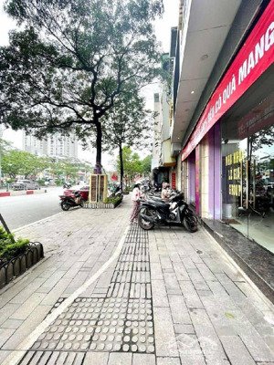 mặt phố thái hà. 50m 6 tầng 28 tỷ. vỉa hè kinh doanh đỉnh