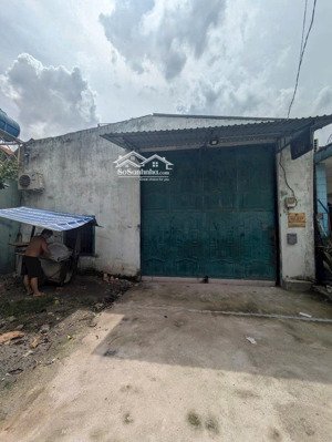 càn bán kho xưởng 126m2 ngang 9m thổ cư 100% sát mt đường ql13 cũ,phường hiệp bình phước,thủ đức