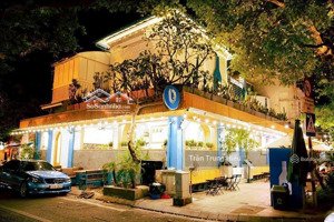 cho thuê nhà mặt phố tuệ tĩnh, diện tích: 40m2x6tầng, mặt tiền:15m, kinh doanh cả hàng ăn, rất đẹp