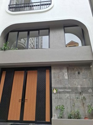 [siêu vị trí] bán nhà văn cao- liễu giai 7t oto vỉa hè kinh doanh 388tr/m.