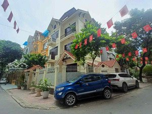 bán biệt thự thiên hiền, 143m2,4 tầng, mặt tiền lô góc 22.5m, 266tr/m2.