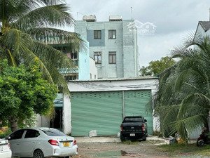 bán nhà mặt tiền -8x17m -nguyển văn linh-phường tân thuận tây -q7-giá 14x ty