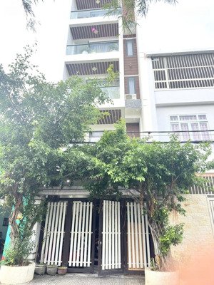 cho thuê nhà 13 phòng có thang máy khu bàn cờ trung tâm thành phố giá 40 triệu/tháng