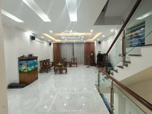 nhà 5 tầng, mới xây 3 năm, việt hưng 55m2, mt 5,5 hơn 10 tỷ, đường rộng ô tô ngủ trong nhà