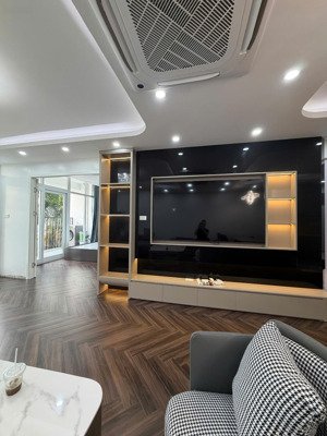 bán căn hộ chung cư tòa nhà 197 trần phú, hà đông. 86m2 2pn 5.2 tỷ. lh: 