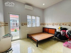 bán gấp nhà đẹp hxh phạm văn hai, 4x11, 3 tầng, 4pn, giá 6 tỷ hơn.