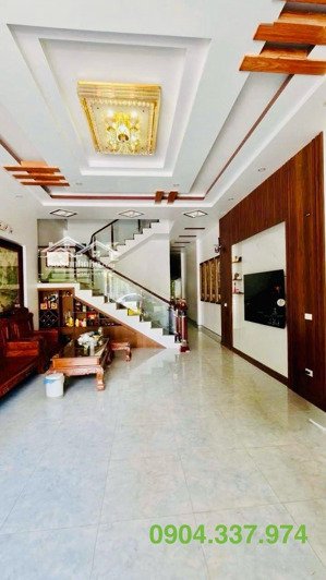bán nhà minh khai dân xây 41m2- 4 ngủ - 40m ra ô tô - ngõ thông - 100m ra mặt phố minh khai