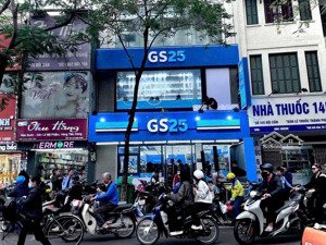 cực đẹp.cho thuê mbkd phố chiến thắng.diện tích 120m2 x 2 tầng,mặt tiền 10m,giá thuê 55tr/tháng