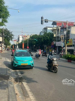 chính chủ bán nhà 3 tầng mặt đường mê linh - vĩnh yên (vĩnh phúc cũ). đối diện chợ tổng