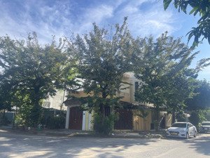 nhà 2 tầng- góc 2 mt nam việt á- khu tổ hợp biệt thự villa - sẵn dòng tiền 27tr/tháng