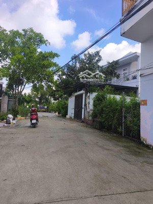 bán đất 175m2- giá 4,85tỷ- hxh - đường lee văn lương- nhơn đức - nhà bè