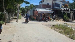 đất 2 mặt kiệt gần chợ túy loan chỉ 300m, buôn bán được, 130m2