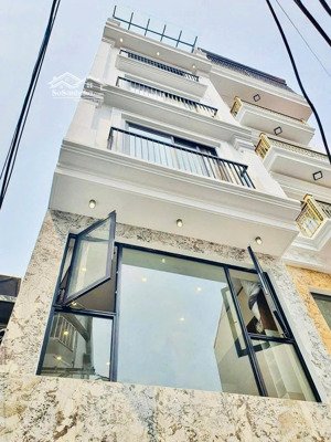 siêu phẩm cầu giấy hơn 11 tỷ 39m2 - 6 tầng thang máy