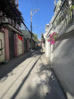 bán nhà 2 tầng - hẻm xe hơi thông - thống nhất p11 - 5x20 - 100m2 - sát mặt tiền - 8 pn - tn 20tr