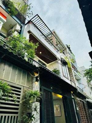 nhà 499 quang trung ngay trung tâm hành chính gò vấp