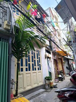 Nhà Gần Chợ Bình Tiên (Q6) - Hướng tây nam - SHR - Hoàn công đủ