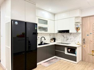 siêu rẻ ! chủ nhà gửi bán căn hộ 2n1wc 55m2 hướng đông nam, có nội thất tại vinhomes ocean park