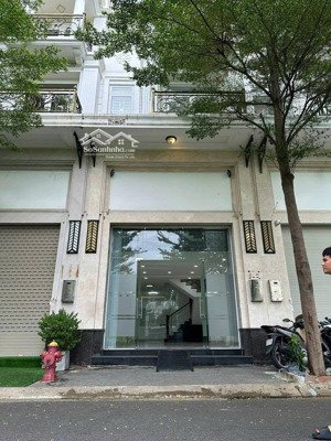 cần cho thuê nhà mt đường số 6 khu cityland p. 7 q. gò vấp rẻ nhất khu vực.