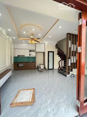 nhà lai xá, 30m x 5 tầng ô tô đỗ sát nhà, sát khu tl 9, 150m ra đường 32