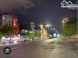 bán mặt tiền trung tâm tp huế,