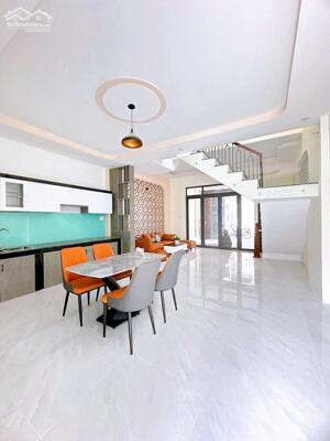 BÁN NHÀ TÂN PHONG, 1TRỆT 1LẦU, SỔ HỒNG THỔ CƯ, ĐƯỜNG OTO, SÂN OTO (NP1148))